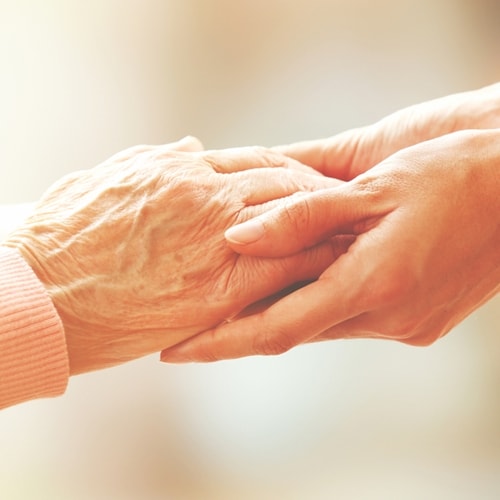 Trois questions importantes à poser lors de la visite d’une résidence pour retraités